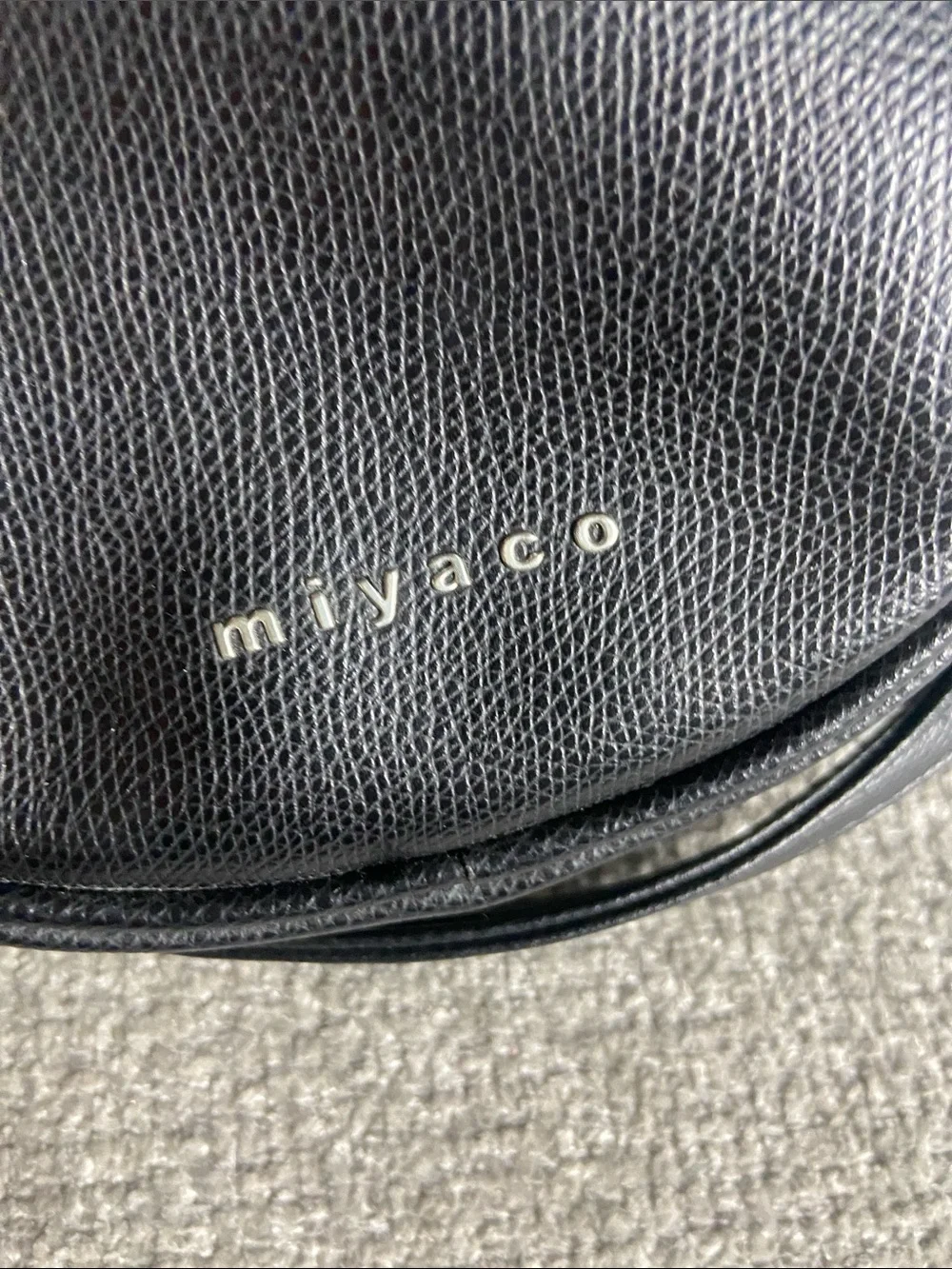 Miyaco compact black